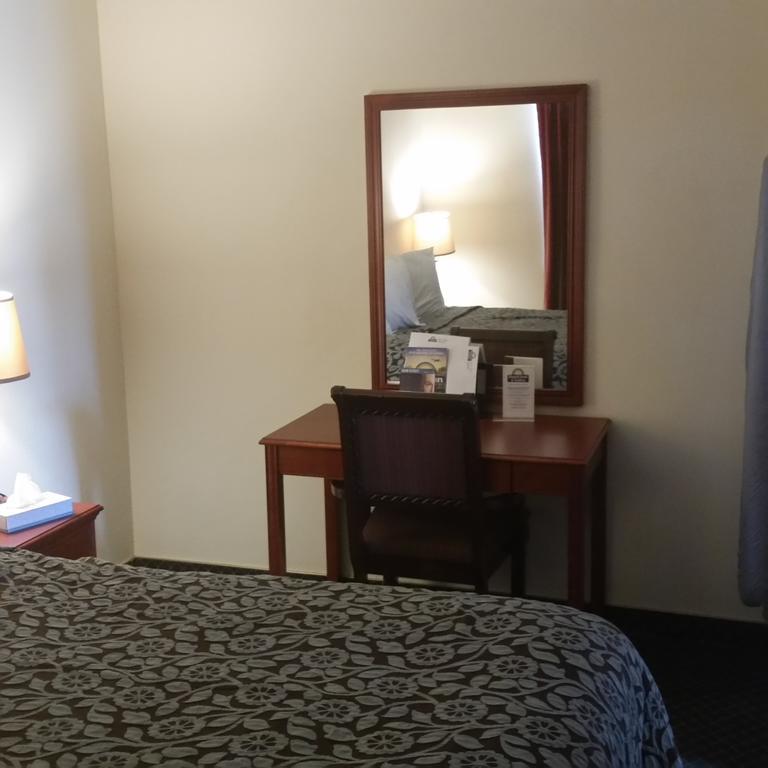 Days Inn By Wyndham Orange Anaheim Экстерьер фото